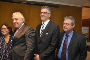 Carlos Vagner Peçanha e Denilson Lehn com o Presidente do Sebrae Guilherme Afif Domingos