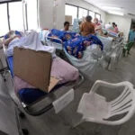 Dengue - Corredores Lotados de Pacientes