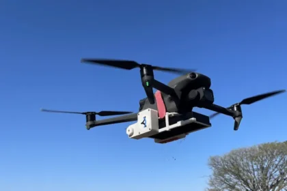 Soltura de mosquitos estereis feita atraves de drones - Pragas e Eventos
