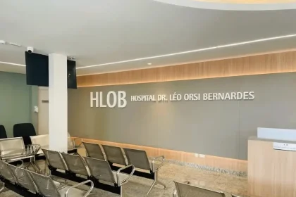 Foto da recepção do Hospital Léo Orsi Bernardes (HLOB)