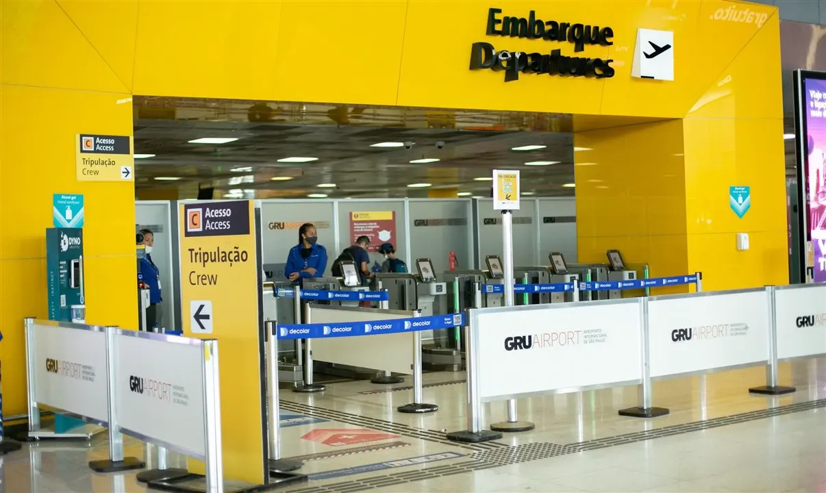 Segurança sanitária em aeroportos ganha novas regras da Anvisa. Entenda mudanças sobre pragas, água, limpeza, resíduos e gestão de riscos no Brasil
